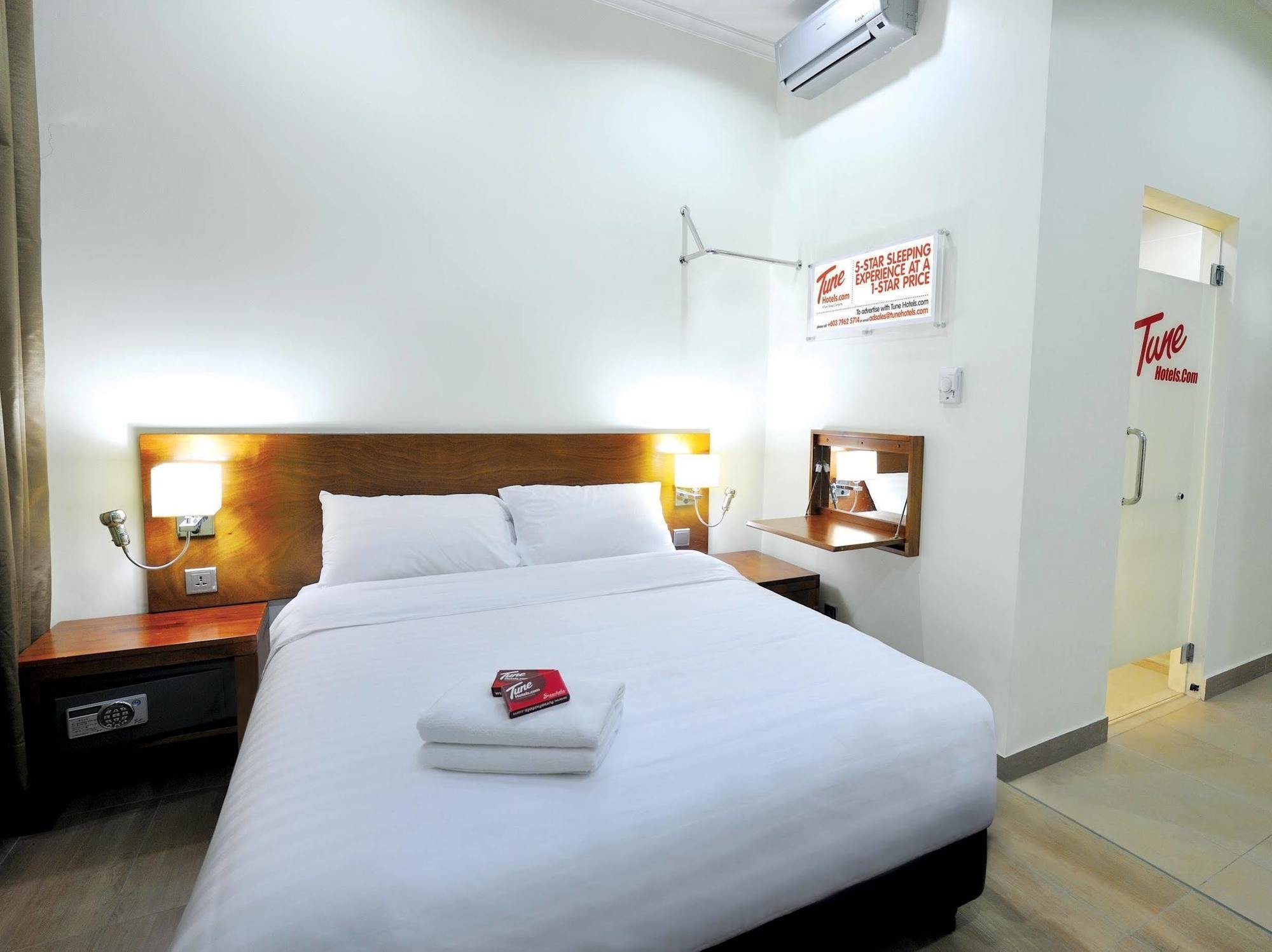 Tune Hotel - 1Borneo Kota Kinabalu Exterior photo