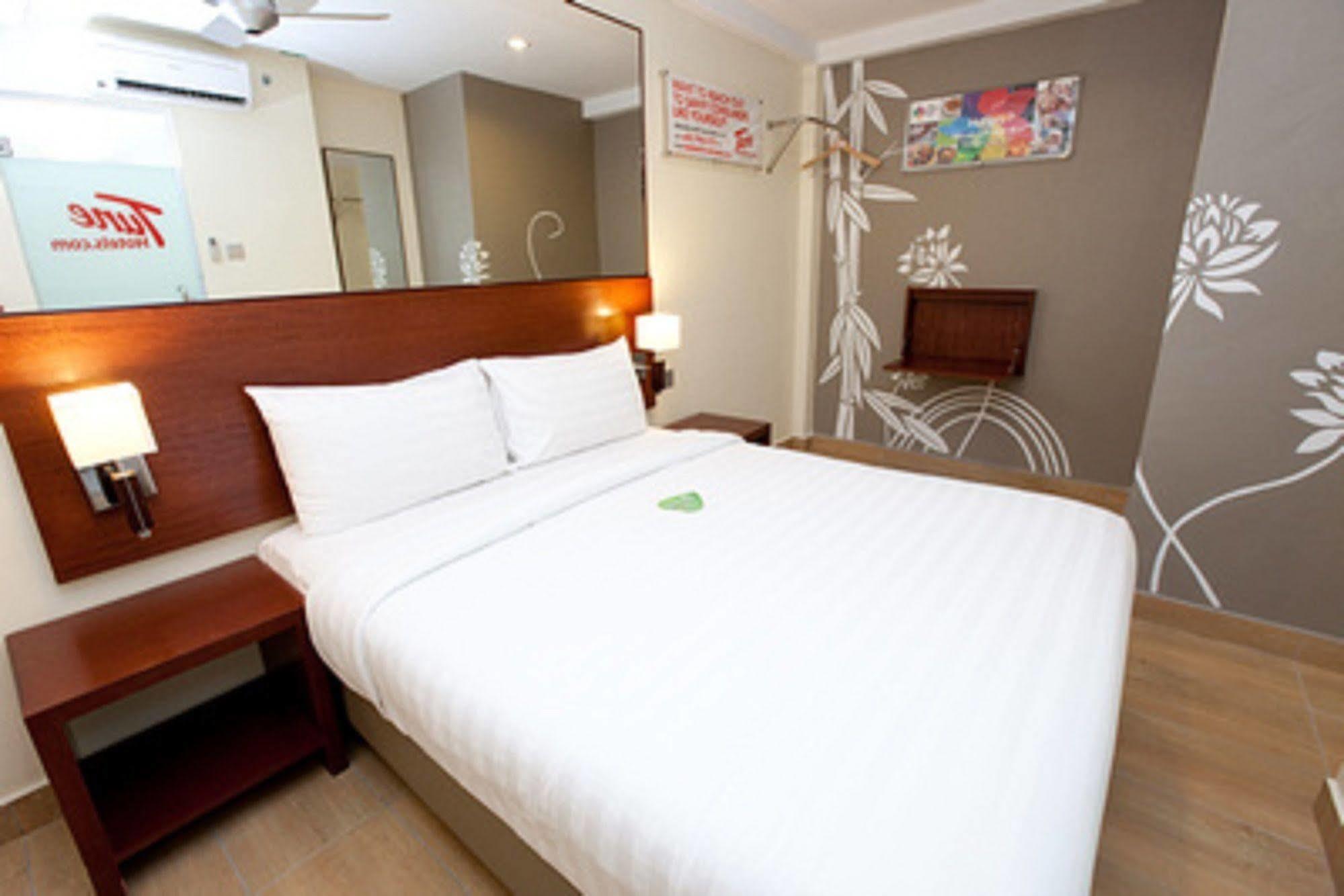 Tune Hotel - 1Borneo Kota Kinabalu Exterior photo