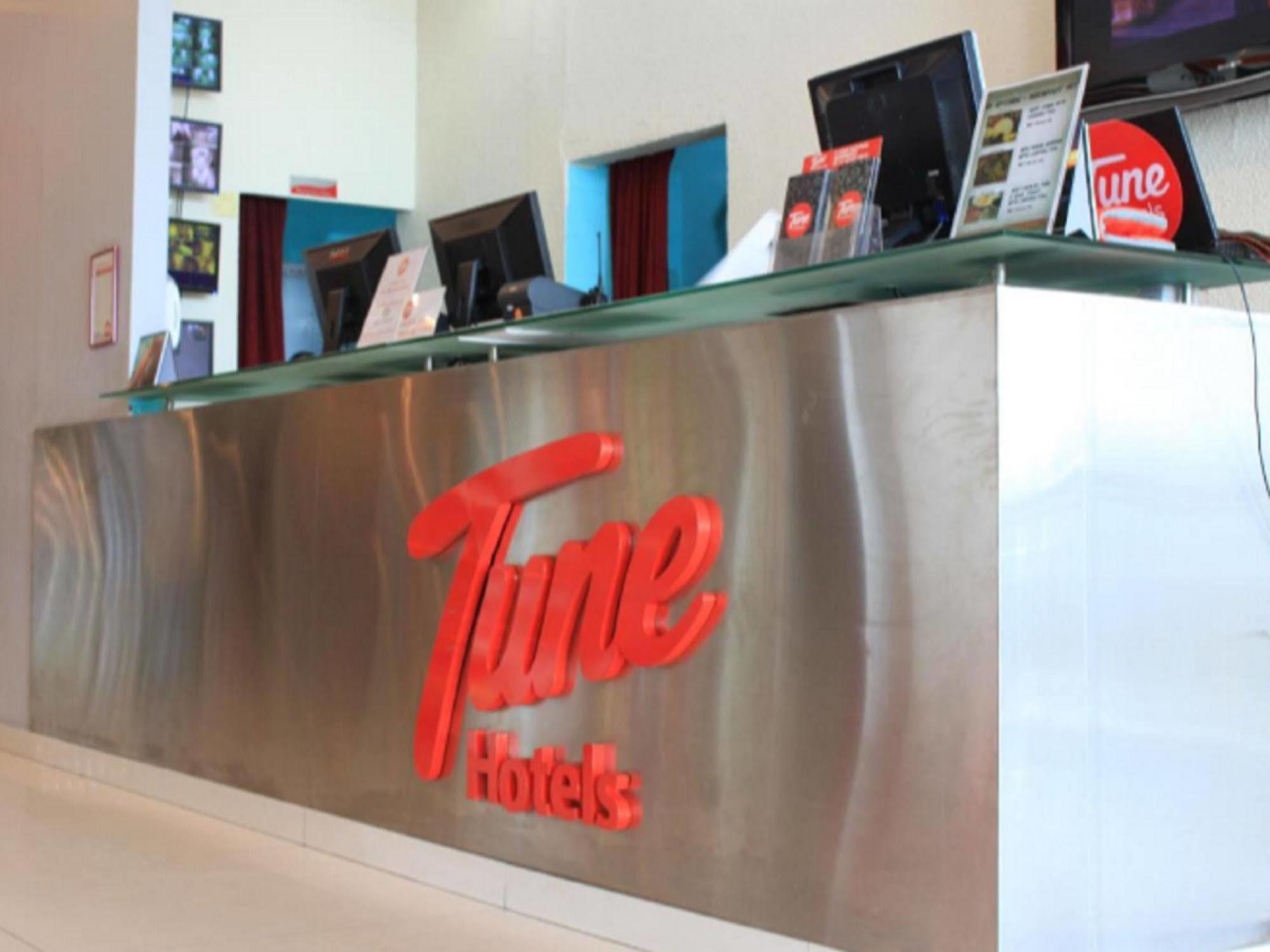 Tune Hotel - 1Borneo Kota Kinabalu Exterior photo