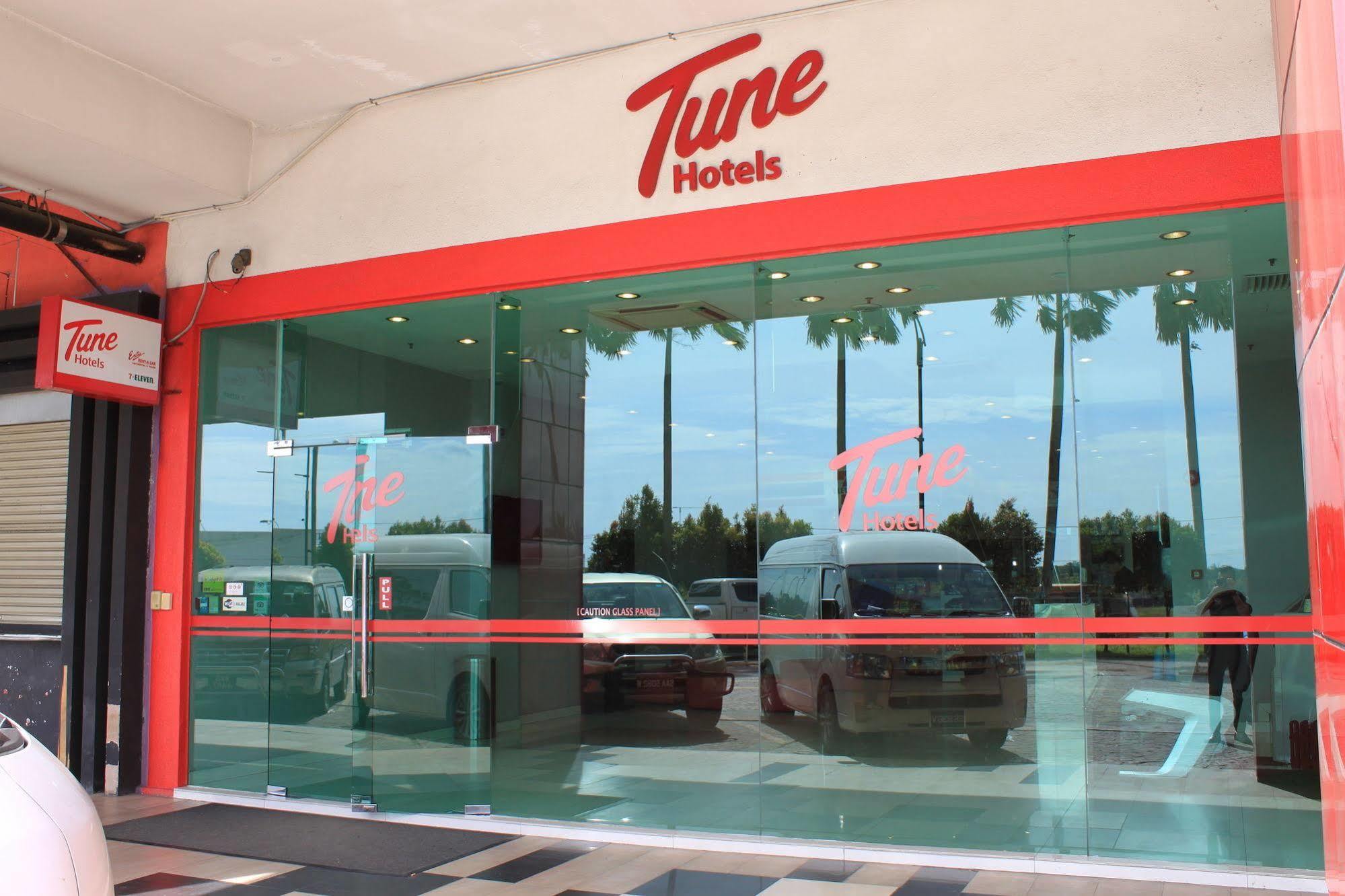 Tune Hotel - 1Borneo Kota Kinabalu Exterior photo